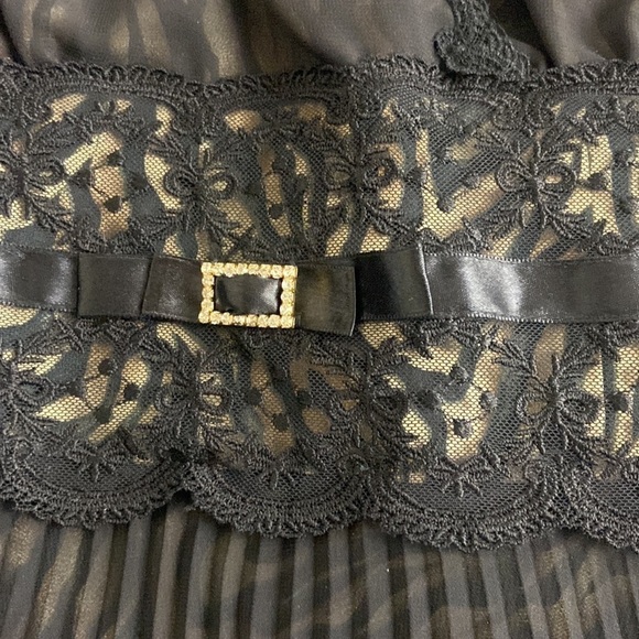 Signature by Robbie Bee Black Zebra Print Accordian Pleated Dress​ - Picture 6 of 11